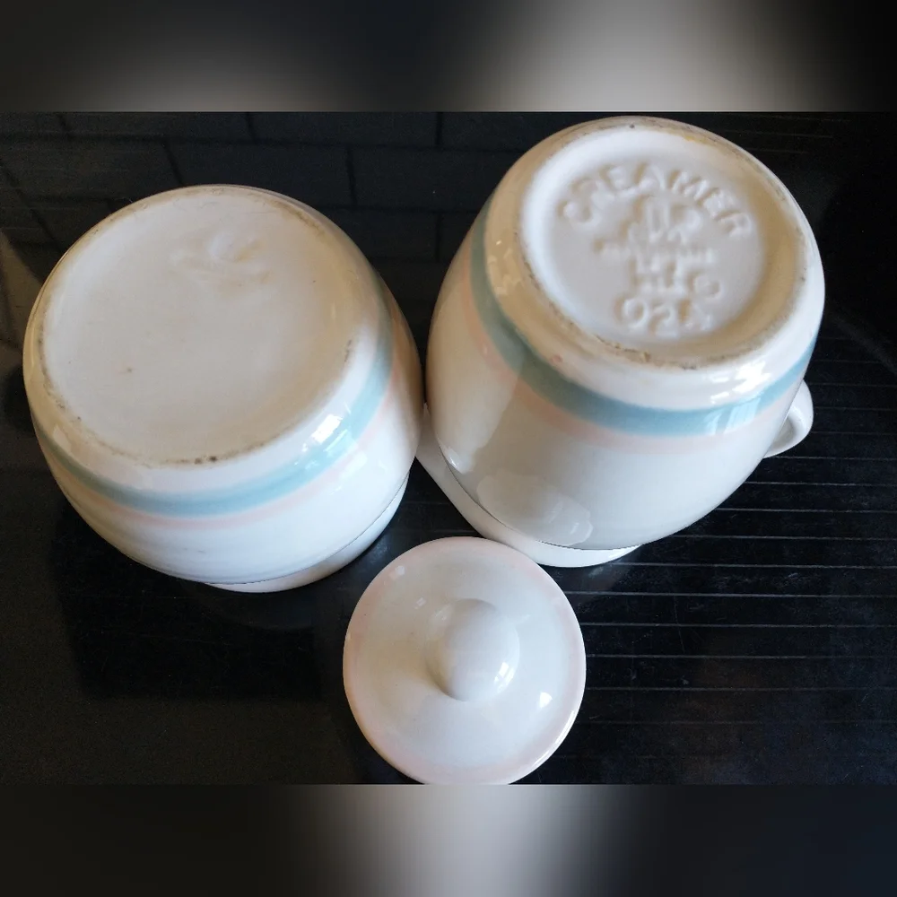 Pfaltzgraff Aura Creamer, Sugar Bowl & Shaker Set - Picture 2 of 10